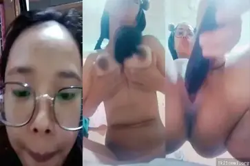Nina Terong Keasikan Colmek Becek Ketagihan Gatal